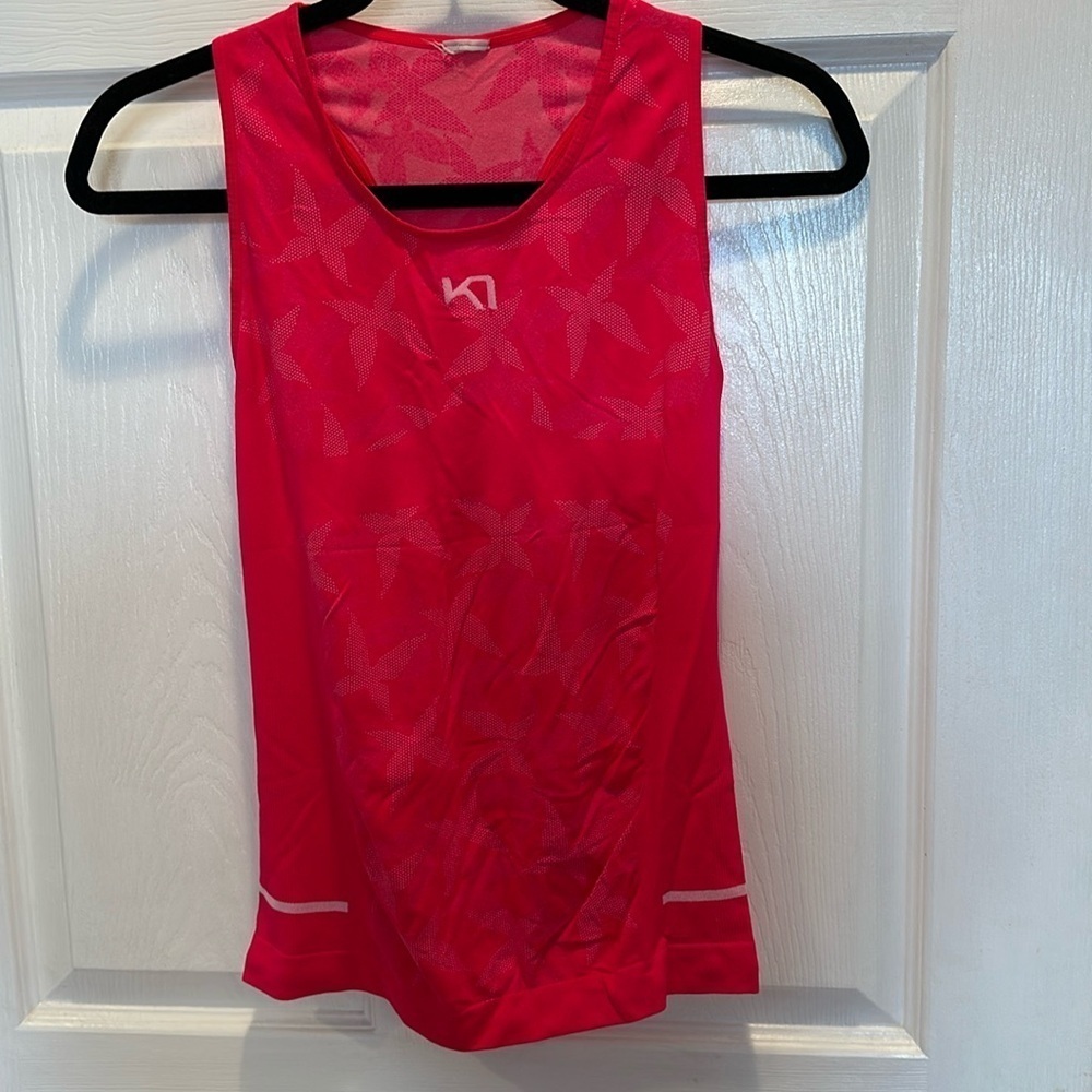 Kari Traa size medium pink athletic tank size medium
